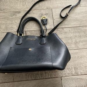 Michael Kors with Strap Very Good Condition with outside pocket